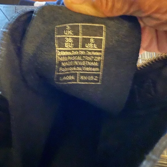 DR MARTENS AIRWAIT
Size 5 NEW - Picture 3 of 5